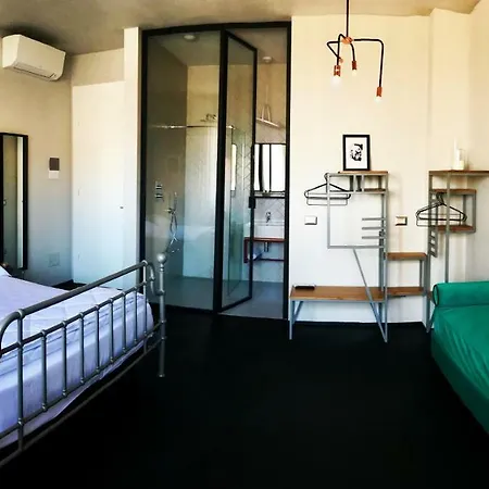 Loraia Design